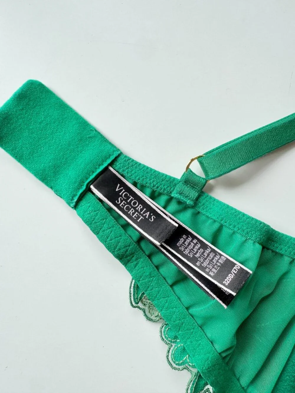 VICTORIA'S SECRET Ziggy Green Floral Embroidered Low Cut Demi Bra, Size 32DD - Picture 13 of 15